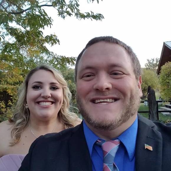 Meet your Posher, Laura - Picture 1 of 1